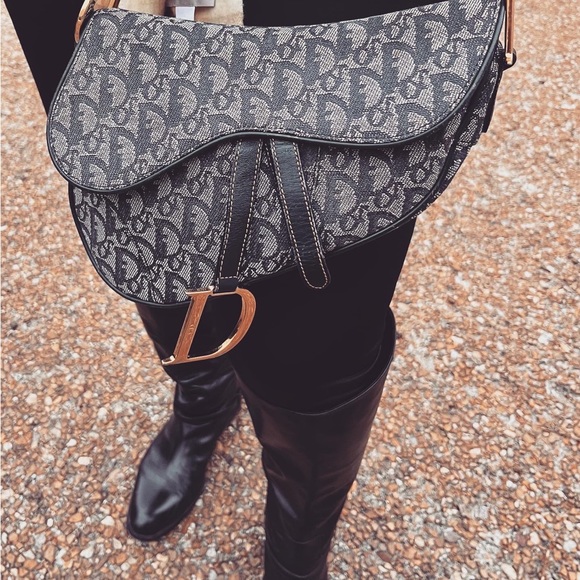 Meet your Posher, Sue z - Picture 3 of 4